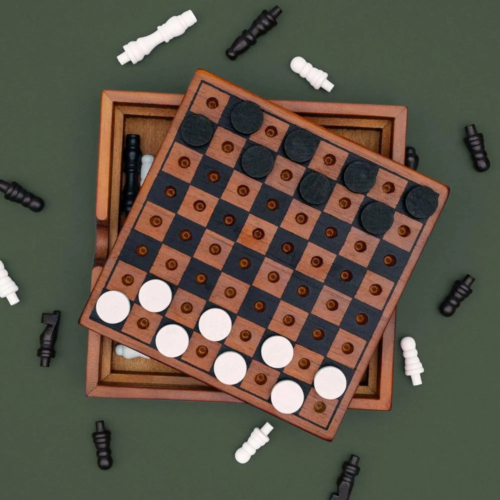Iron & Glory Wooden 2 in 1 Games Set Chess And Checkers