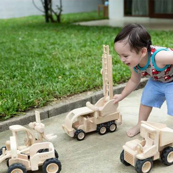 Plan Toys Dump Truck