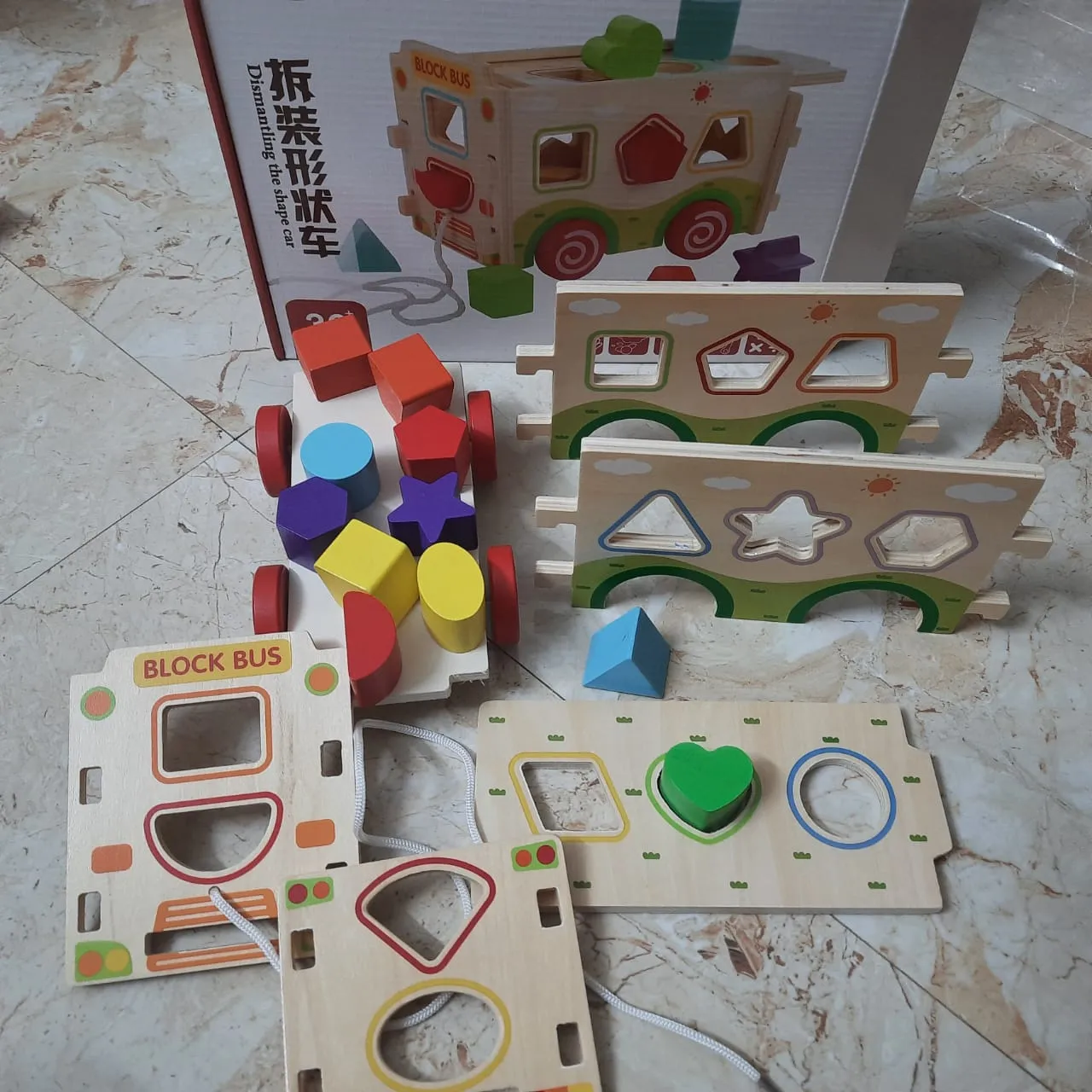 Pull Along Shapes Sorting Car for Kids-SHTM1089