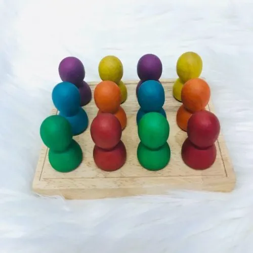 Qtoys - Mini Rainbow People on Wooden Tray